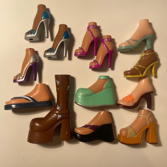 Bratz Doll Lot of 6 - Picture 9 of 10